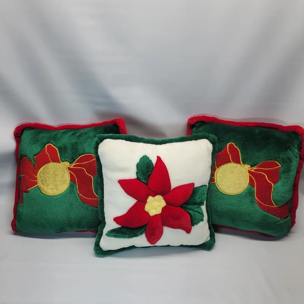 Three VTG 1998 Christmas Pillows T.w.i.e Poinsettia & Gold Ornament‎ Red Bow 12